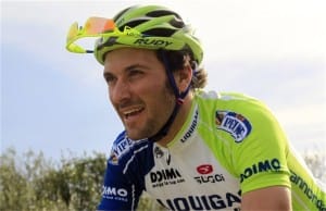 Ivan Basso abandona el Tour por cáncer de testículo