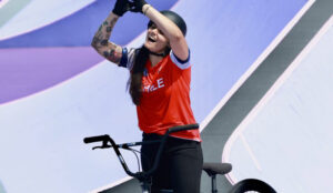 Macarena Pérez: La chilena que desafía límites en el BMX Freestyle de París 2024